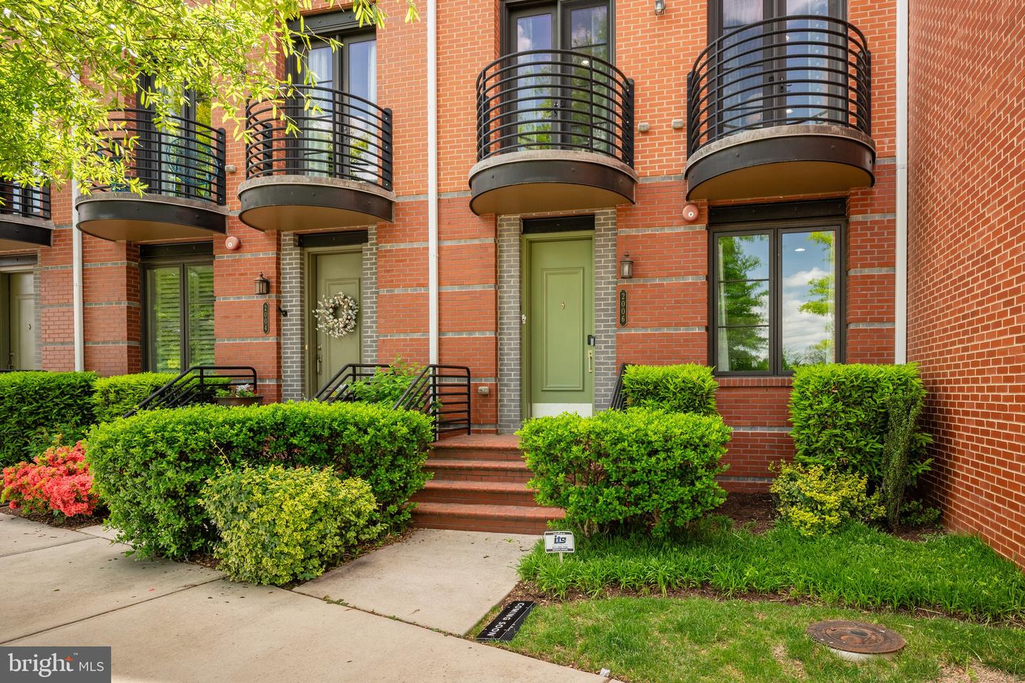2006 POTOMAC AVE, ALEXANDRIA, Virginia 22301, 3 Bedrooms Bedrooms, ,3 BathroomsBathrooms,Residential,For sale,2006 POTOMAC AVE,VAAX2044820 MLS # VAAX2044820