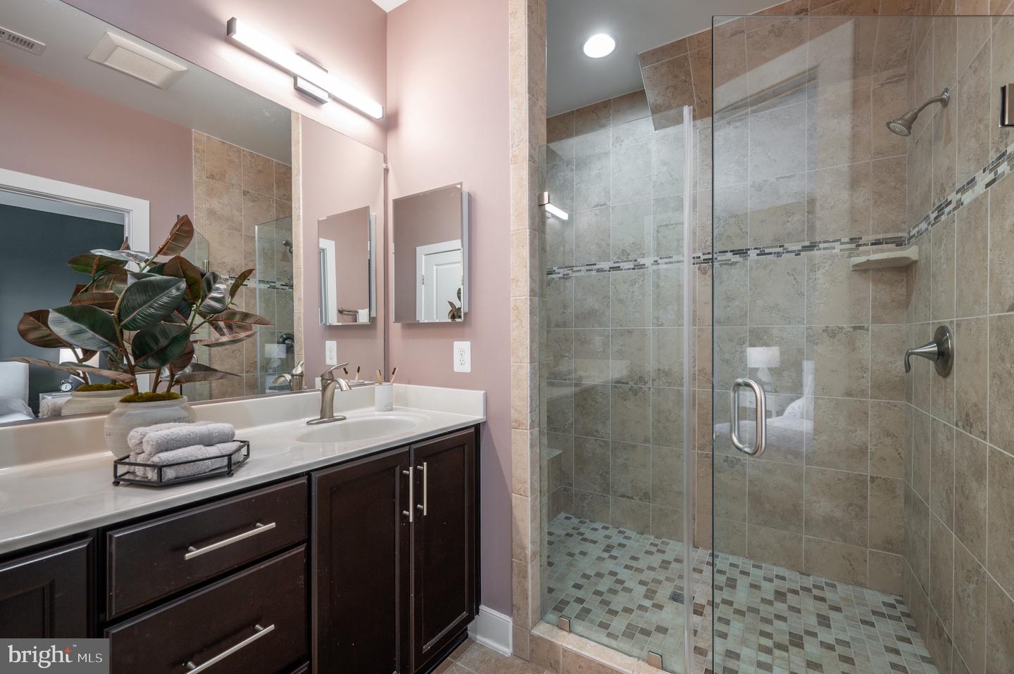2006 POTOMAC AVE, ALEXANDRIA, Virginia 22301, 3 Bedrooms Bedrooms, ,3 BathroomsBathrooms,Residential,For sale,2006 POTOMAC AVE,VAAX2044820 MLS # VAAX2044820