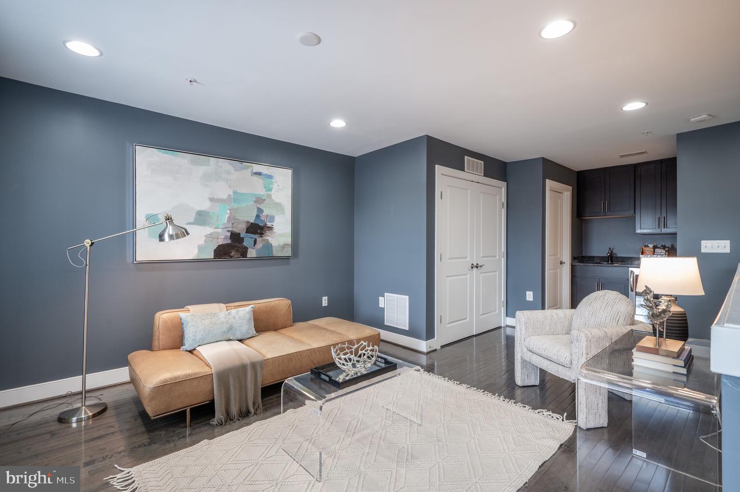 2006 POTOMAC AVE, ALEXANDRIA, Virginia 22301, 3 Bedrooms Bedrooms, ,3 BathroomsBathrooms,Residential,For sale,2006 POTOMAC AVE,VAAX2044820 MLS # VAAX2044820