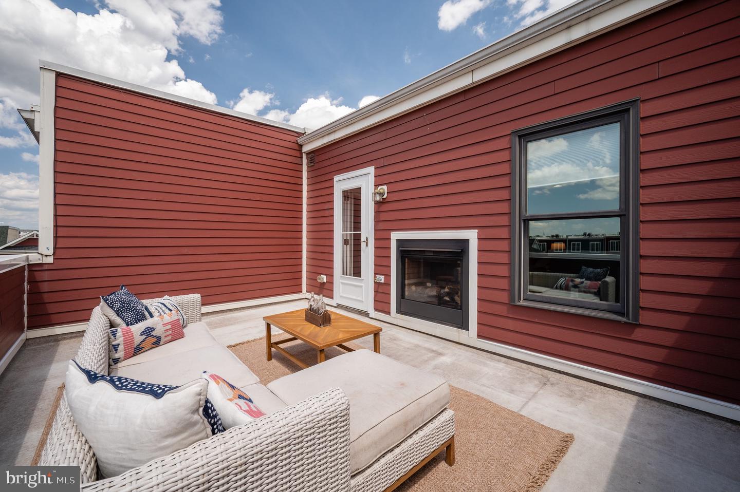 2006 POTOMAC AVE, ALEXANDRIA, Virginia 22301, 3 Bedrooms Bedrooms, ,3 BathroomsBathrooms,Residential,For sale,2006 POTOMAC AVE,VAAX2044820 MLS # VAAX2044820