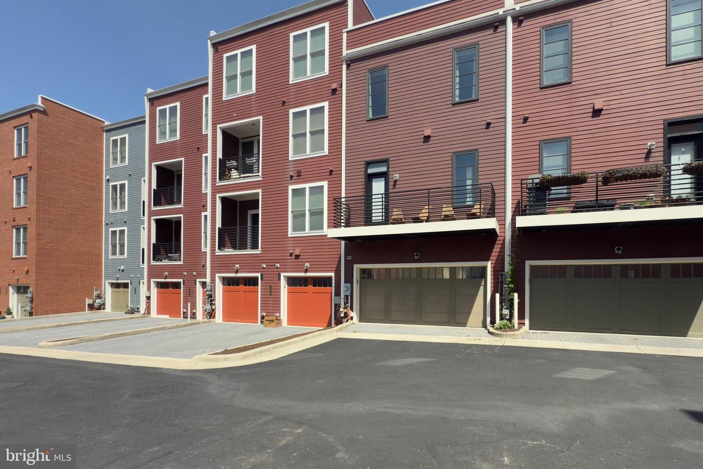 2006 POTOMAC AVE, ALEXANDRIA, Virginia 22301, 3 Bedrooms Bedrooms, ,3 BathroomsBathrooms,Residential,For sale,2006 POTOMAC AVE,VAAX2044820 MLS # VAAX2044820
