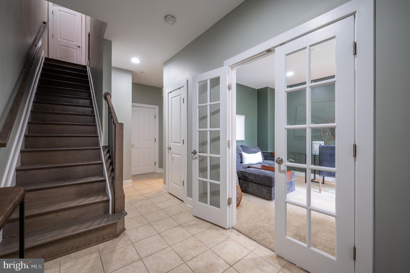 2006 POTOMAC AVE, ALEXANDRIA, Virginia 22301, 3 Bedrooms Bedrooms, ,3 BathroomsBathrooms,Residential,For sale,2006 POTOMAC AVE,VAAX2044820 MLS # VAAX2044820