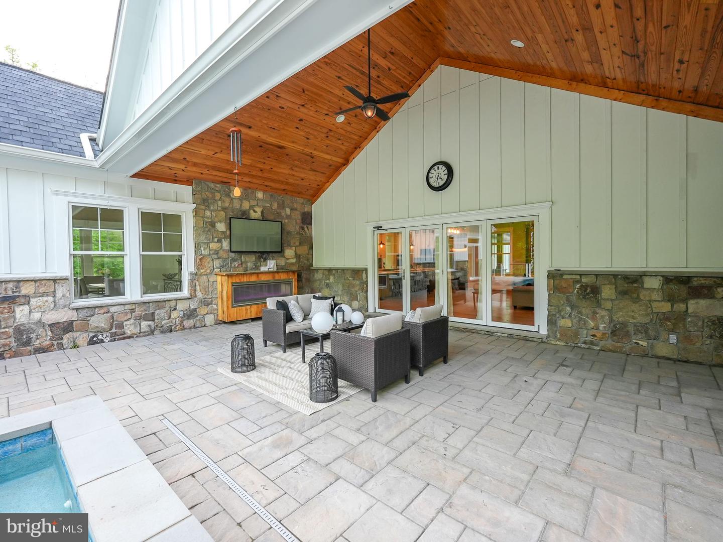 11607 LAWTER LN, CLIFTON, Virginia 20124, 4 Bedrooms Bedrooms, ,6 BathroomsBathrooms,Residential,For sale,11607 LAWTER LN,VAFX2238010 MLS # VAFX2238010