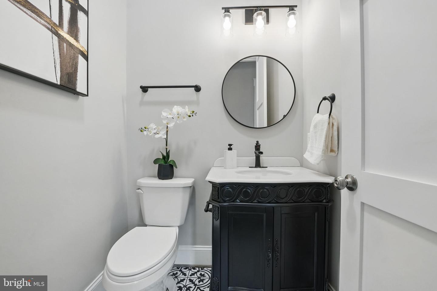 11607 LAWTER LN, CLIFTON, Virginia 20124, 4 Bedrooms Bedrooms, ,6 BathroomsBathrooms,Residential,For sale,11607 LAWTER LN,VAFX2238010 MLS # VAFX2238010