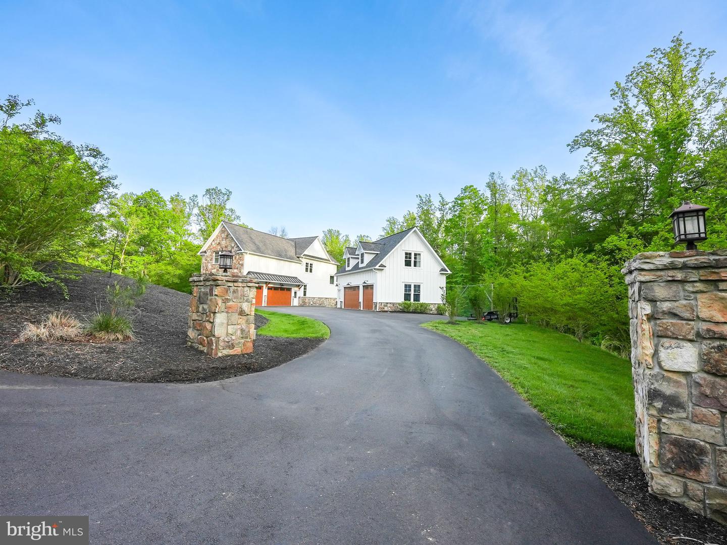 11607 LAWTER LN, CLIFTON, Virginia 20124, 4 Bedrooms Bedrooms, ,6 BathroomsBathrooms,Residential,For sale,11607 LAWTER LN,VAFX2238010 MLS # VAFX2238010
