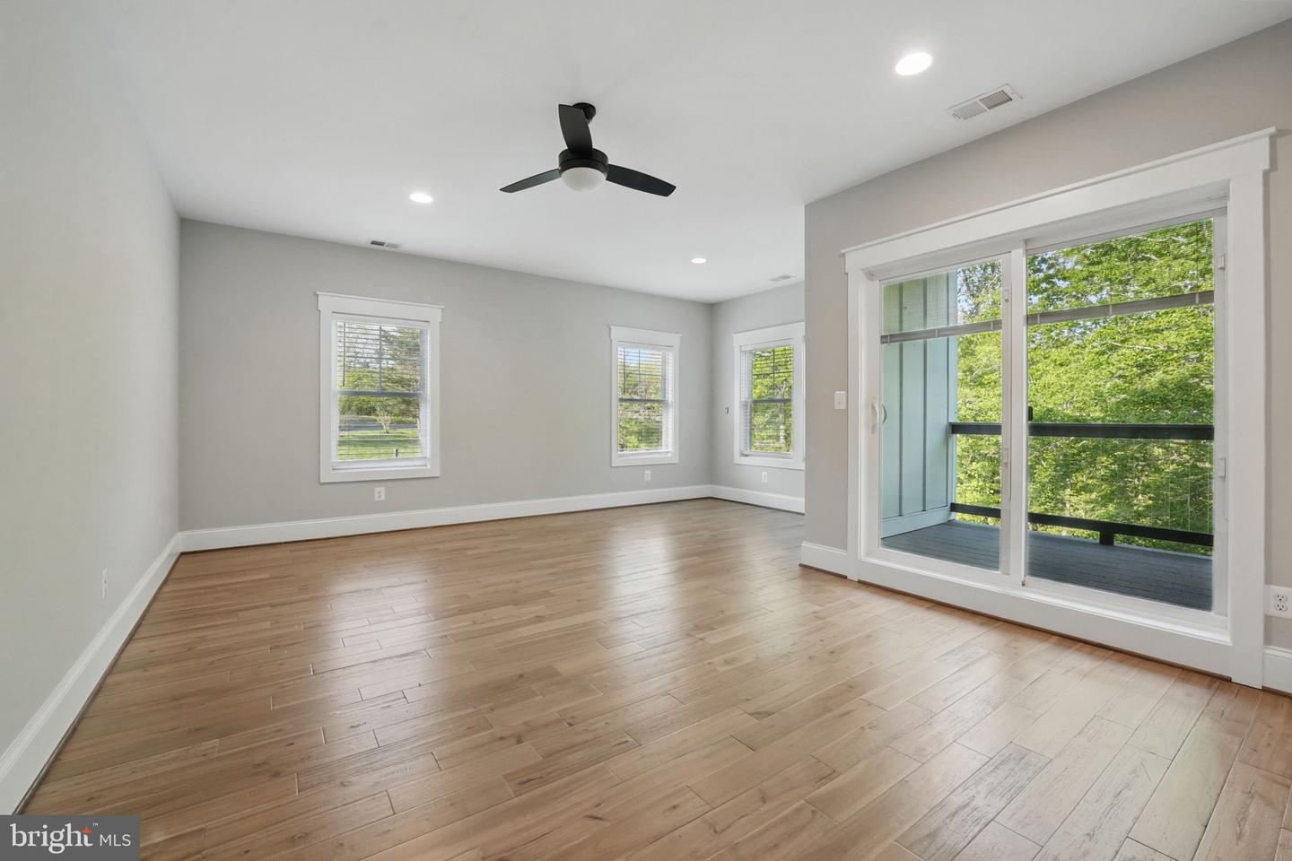 11607 LAWTER LN, CLIFTON, Virginia 20124, 4 Bedrooms Bedrooms, ,6 BathroomsBathrooms,Residential,For sale,11607 LAWTER LN,VAFX2238010 MLS # VAFX2238010