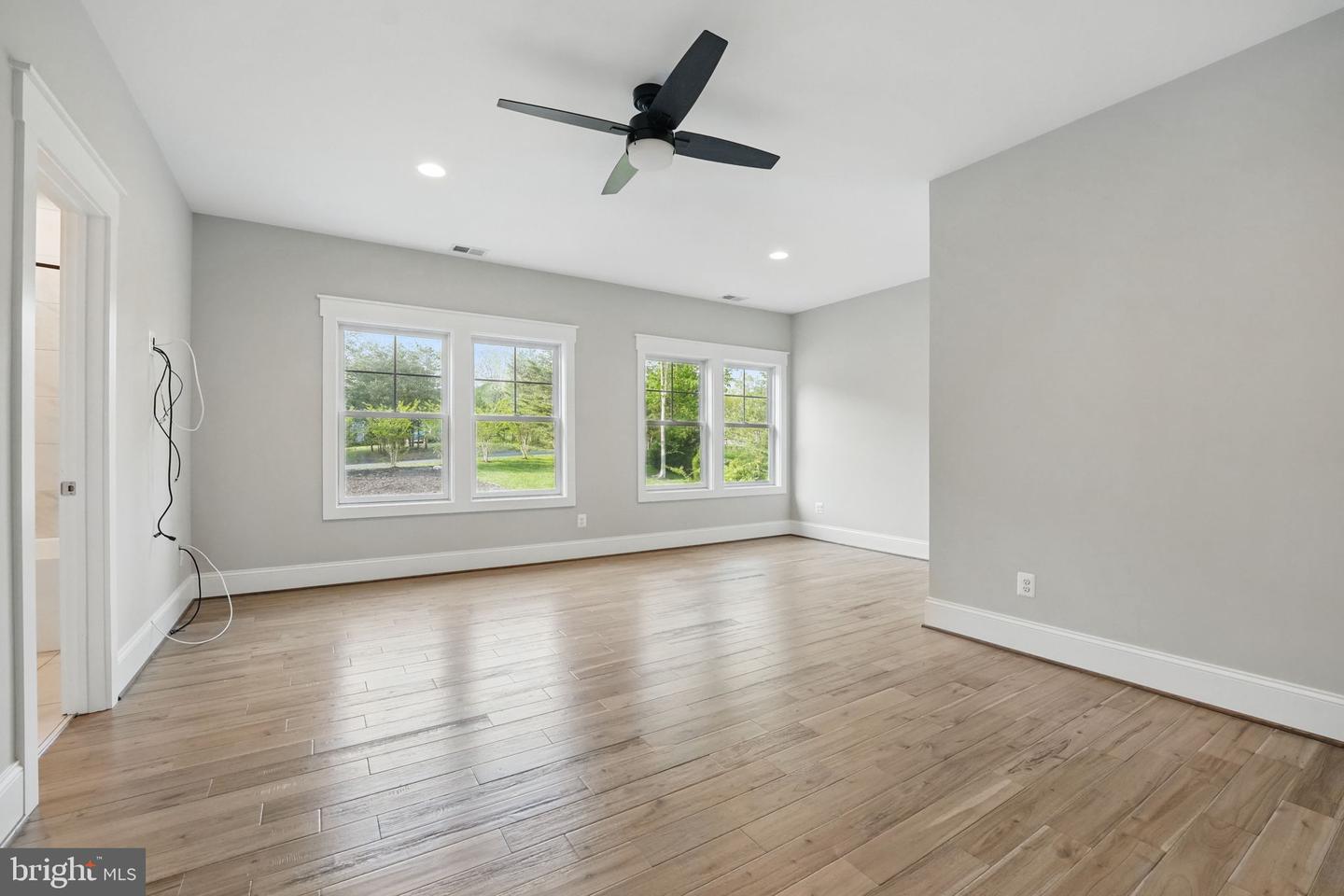 11607 LAWTER LN, CLIFTON, Virginia 20124, 4 Bedrooms Bedrooms, ,6 BathroomsBathrooms,Residential,For sale,11607 LAWTER LN,VAFX2238010 MLS # VAFX2238010