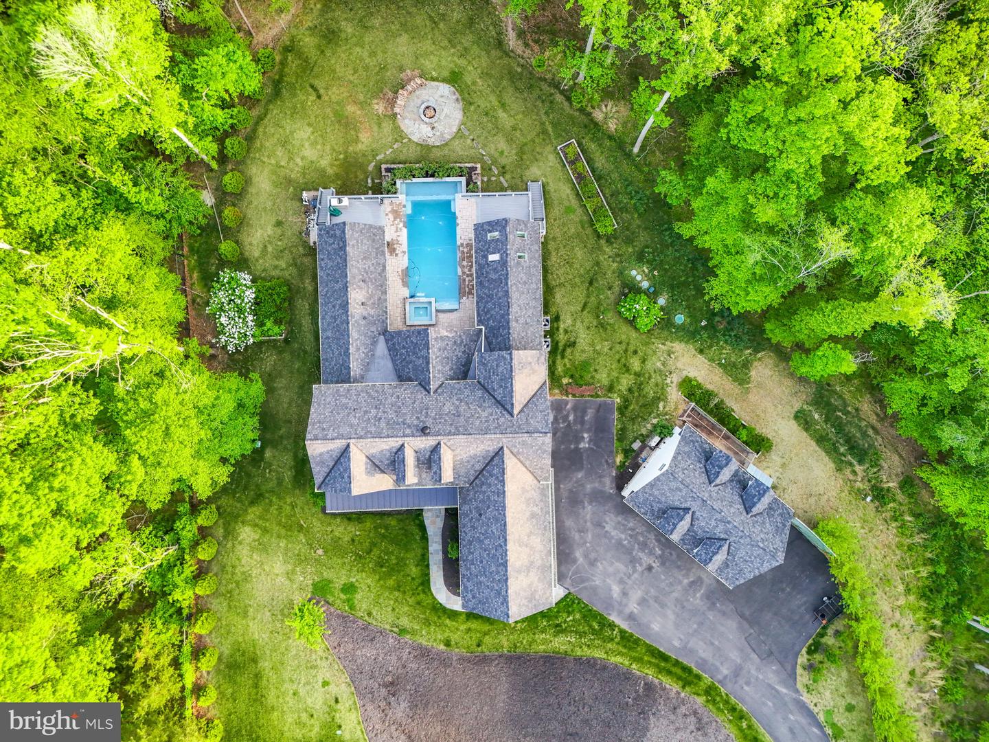 11607 LAWTER LN, CLIFTON, Virginia 20124, 4 Bedrooms Bedrooms, ,6 BathroomsBathrooms,Residential,For sale,11607 LAWTER LN,VAFX2238010 MLS # VAFX2238010