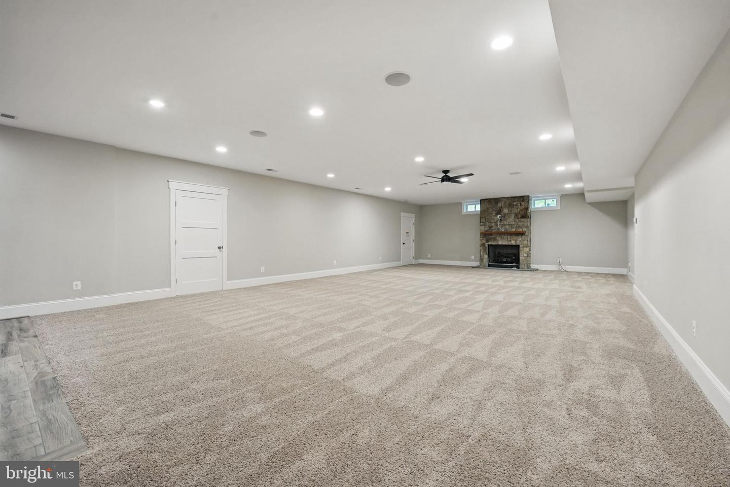 11607 LAWTER LN, CLIFTON, Virginia 20124, 4 Bedrooms Bedrooms, ,6 BathroomsBathrooms,Residential,For sale,11607 LAWTER LN,VAFX2238010 MLS # VAFX2238010
