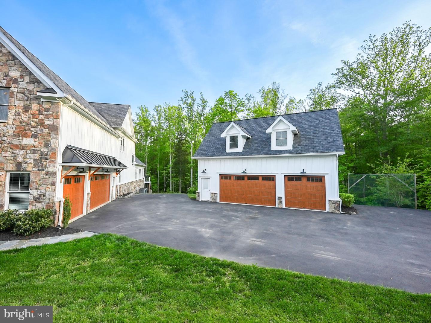 11607 LAWTER LN, CLIFTON, Virginia 20124, 4 Bedrooms Bedrooms, ,6 BathroomsBathrooms,Residential,For sale,11607 LAWTER LN,VAFX2238010 MLS # VAFX2238010