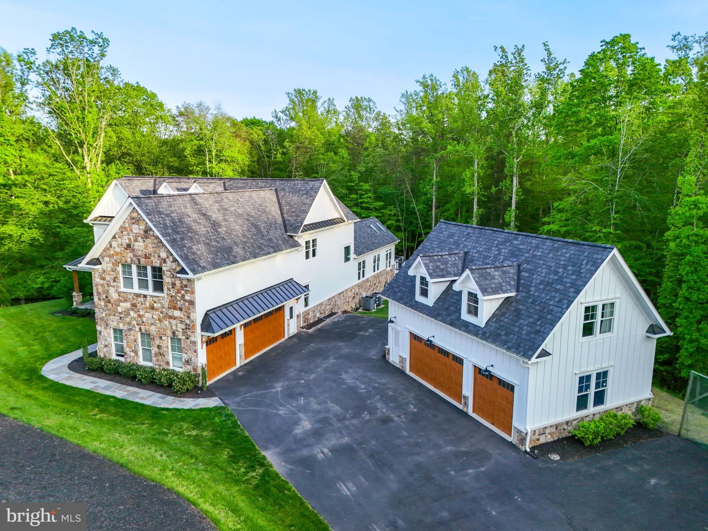 11607 LAWTER LN, CLIFTON, Virginia 20124, 4 Bedrooms Bedrooms, ,6 BathroomsBathrooms,Residential,For sale,11607 LAWTER LN,VAFX2238010 MLS # VAFX2238010