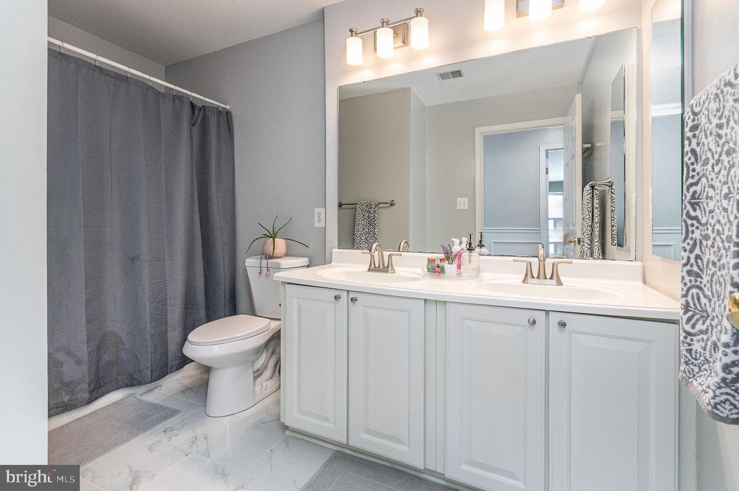 26137 RACHEL HILL DR, CHANTILLY, Virginia 20152, 4 Bedrooms Bedrooms, ,3 BathroomsBathrooms,Residential,For sale,26137 RACHEL HILL DR,VALO2095300 MLS # VALO2095300