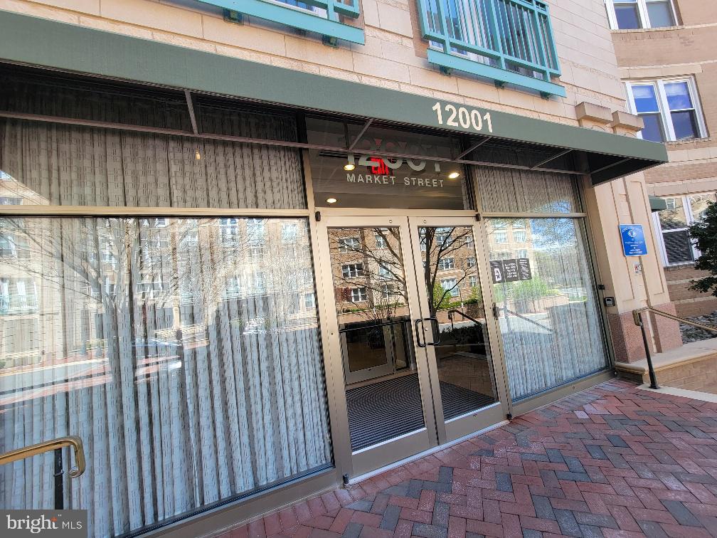 12001 MARKET ST #159, RESTON, Virginia 20190, 2 Bedrooms Bedrooms, 5 Rooms Rooms,2 BathroomsBathrooms,Residential,For sale,12001 MARKET ST #159,VAFX2237958 MLS # VAFX2237958