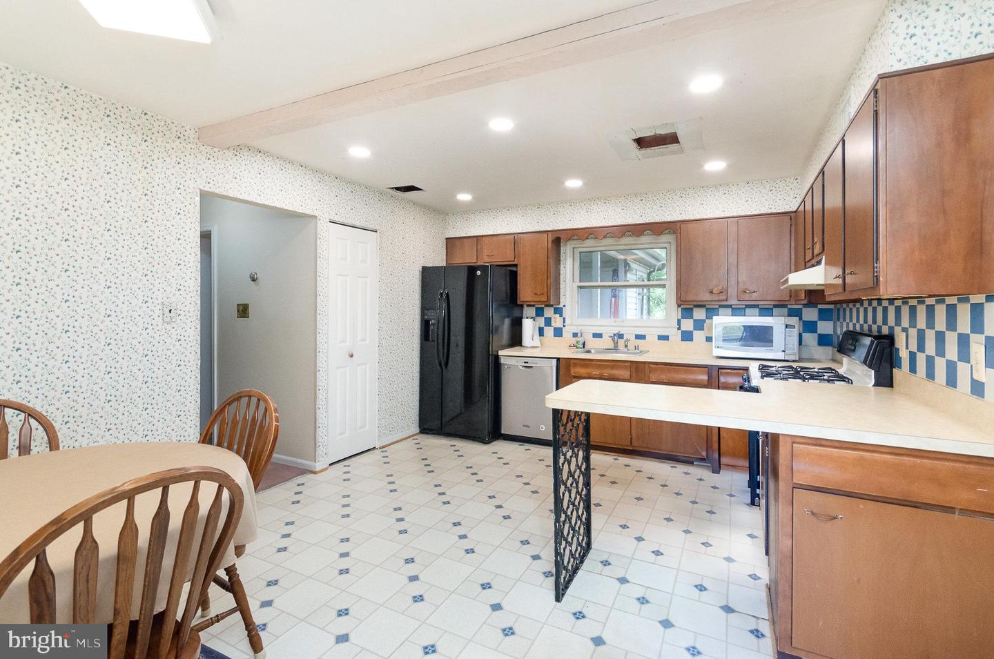 903 N STERLING BLVD, STERLING, Virginia 20164, 4 Bedrooms Bedrooms, ,2 BathroomsBathrooms,Residential,For sale,903 N STERLING BLVD,VALO2095314 MLS # VALO2095314