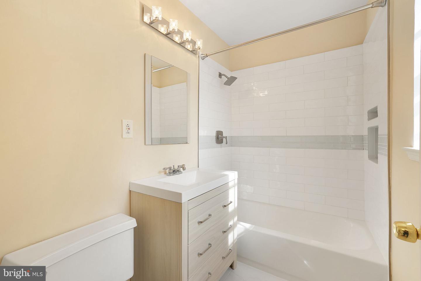 3710 39TH ST NW #D172, WASHINGTON, District Of Columbia 20016, ,1 BathroomBathrooms,Residential,For sale,3710 39TH ST NW #D172,DCDC2198618 MLS # DCDC2198618