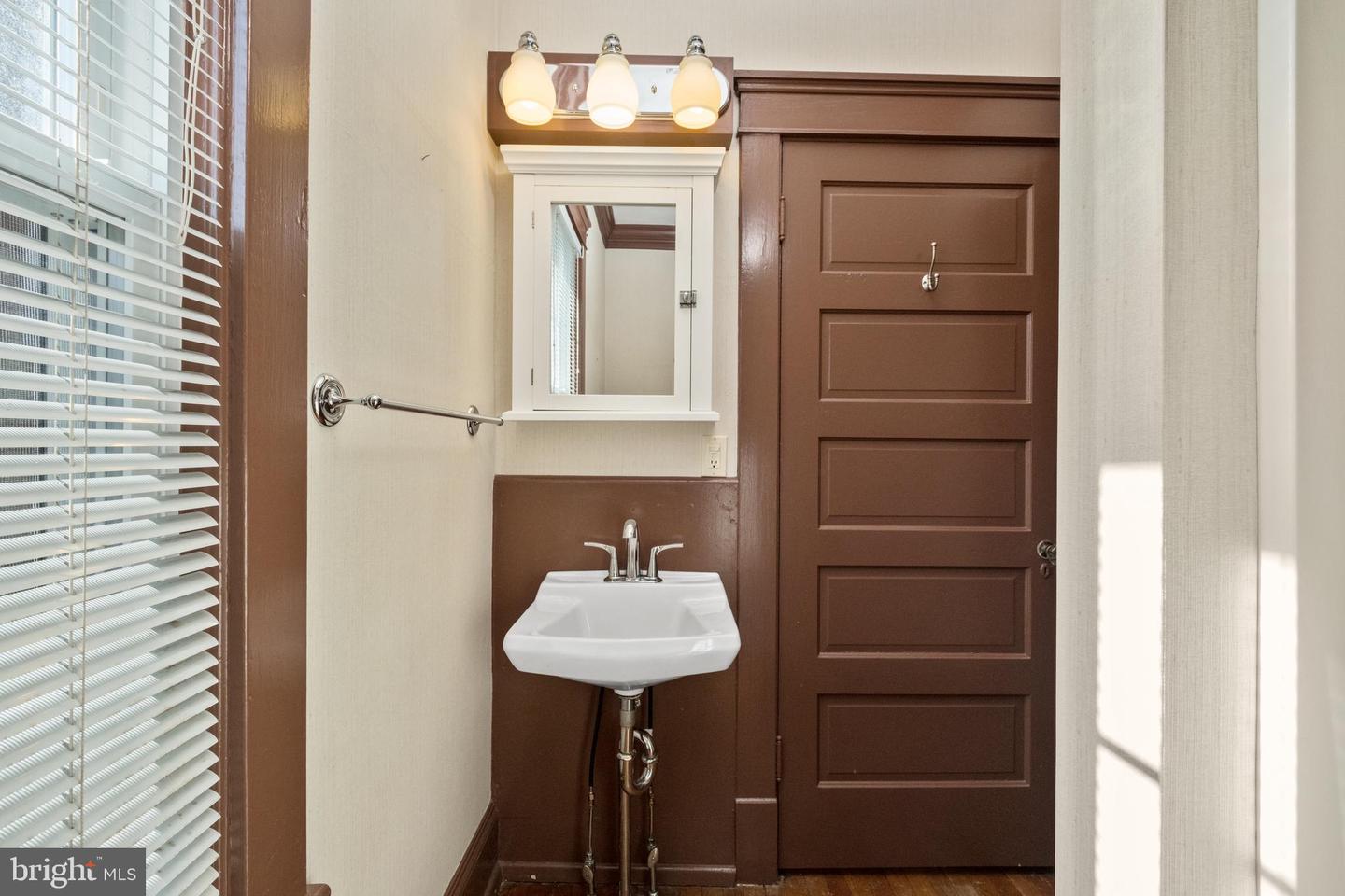 331 FRANKLIN STREET, HARRISONBURG, Virginia 22801, 3 Bedrooms Bedrooms, ,2 BathroomsBathrooms,Residential,For sale,331 FRANKLIN STREET,VAHC2000406 MLS # VAHC2000406