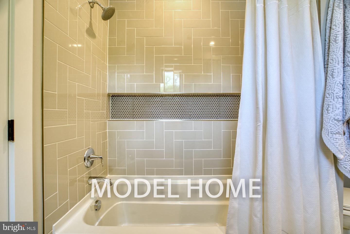 1628 CRAIG LN, MCLEAN, Virginia 22101, 7 Bedrooms Bedrooms, ,6 BathroomsBathrooms,Residential,For sale,1628 CRAIG LN,VAFX2238088 MLS # VAFX2238088