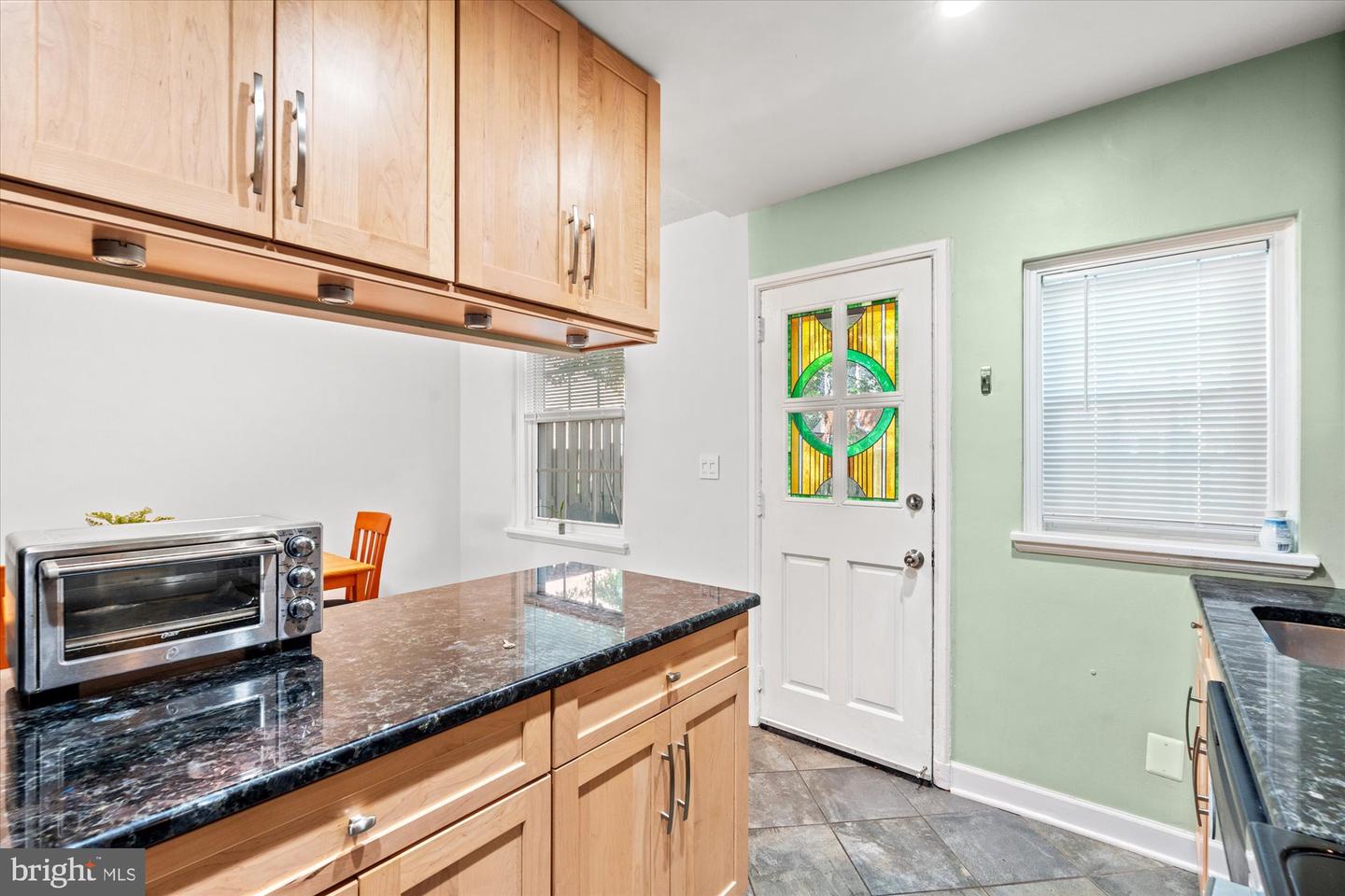 3414 S UTAH ST #B, ARLINGTON, Virginia 22206, 2 Bedrooms Bedrooms, ,2 BathroomsBathrooms,Residential,For sale,3414 S UTAH ST #B,VAAR2056912 MLS # VAAR2056912
