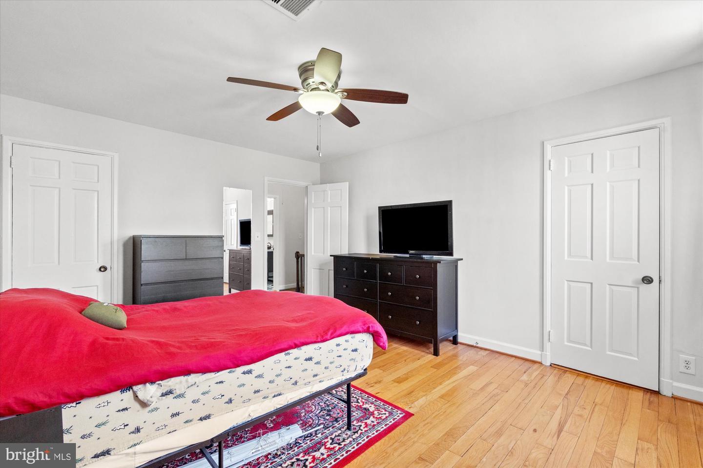 3414 S UTAH ST #B, ARLINGTON, Virginia 22206, 2 Bedrooms Bedrooms, ,2 BathroomsBathrooms,Residential,For sale,3414 S UTAH ST #B,VAAR2056912 MLS # VAAR2056912