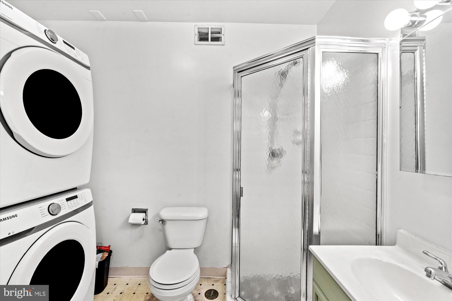 3414 S UTAH ST #B, ARLINGTON, Virginia 22206, 2 Bedrooms Bedrooms, ,2 BathroomsBathrooms,Residential,For sale,3414 S UTAH ST #B,VAAR2056912 MLS # VAAR2056912