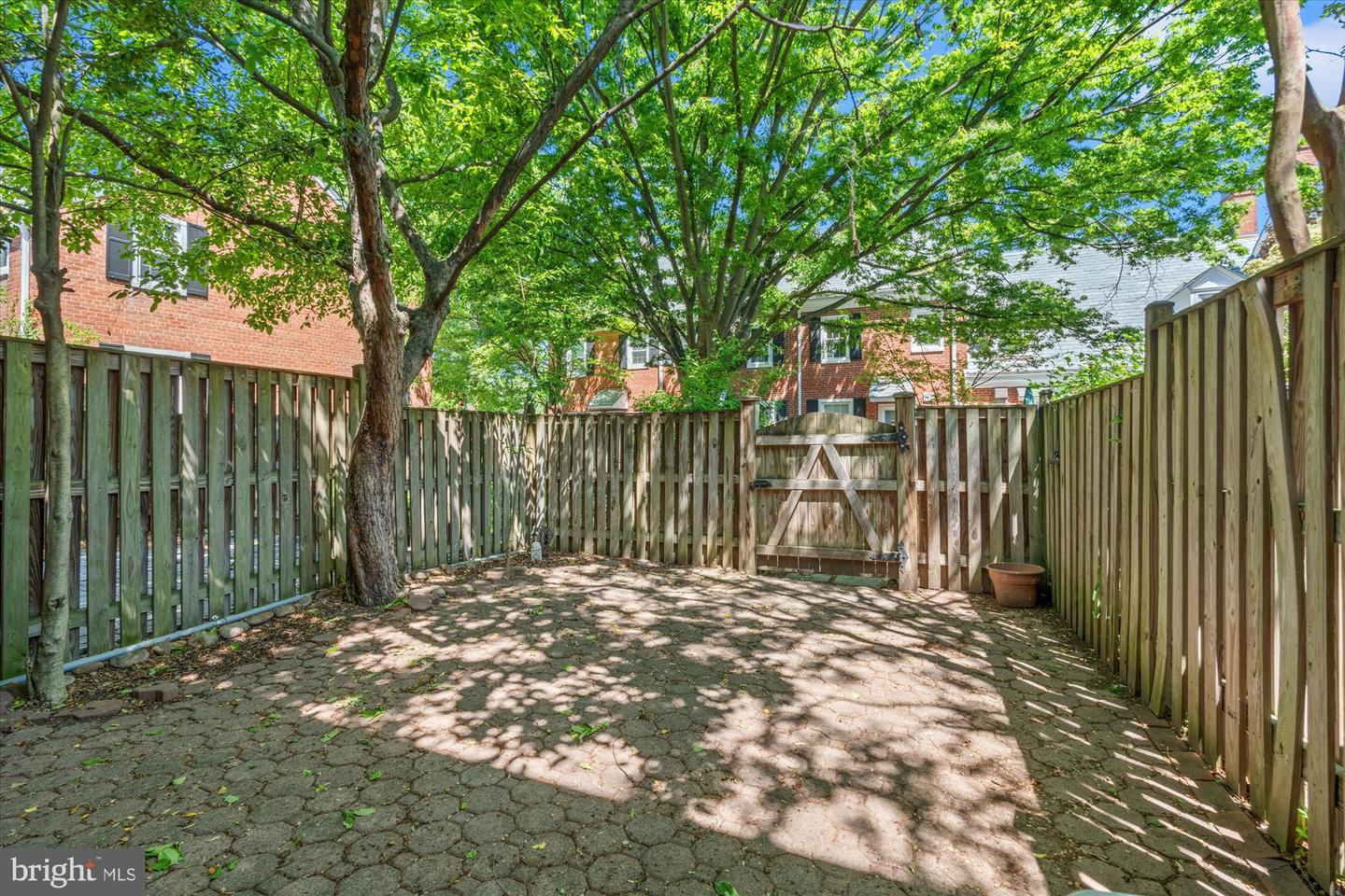 3414 S UTAH ST #B, ARLINGTON, Virginia 22206, 2 Bedrooms Bedrooms, ,2 BathroomsBathrooms,Residential,For sale,3414 S UTAH ST #B,VAAR2056912 MLS # VAAR2056912