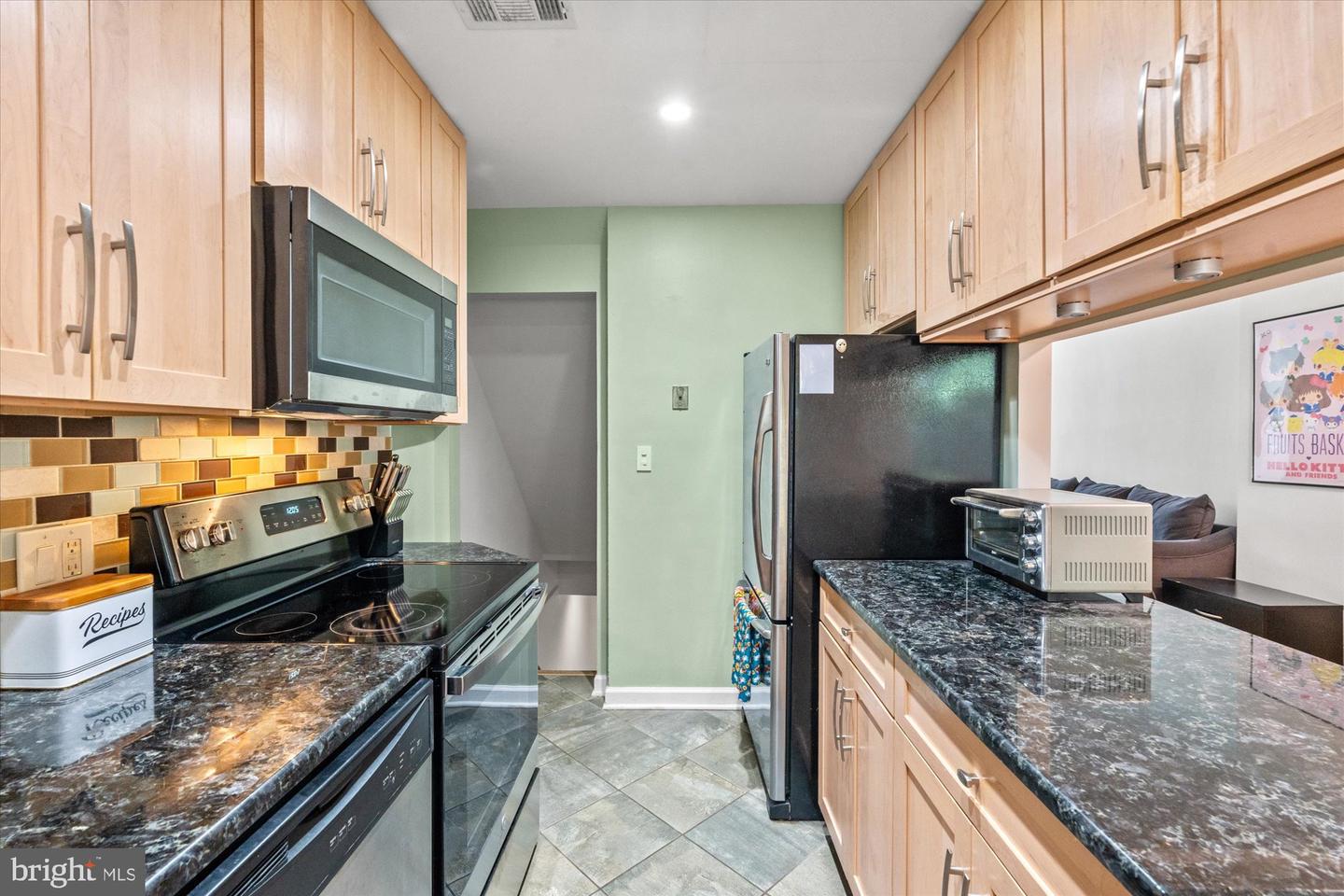 3414 S UTAH ST #B, ARLINGTON, Virginia 22206, 2 Bedrooms Bedrooms, ,2 BathroomsBathrooms,Residential,For sale,3414 S UTAH ST #B,VAAR2056912 MLS # VAAR2056912