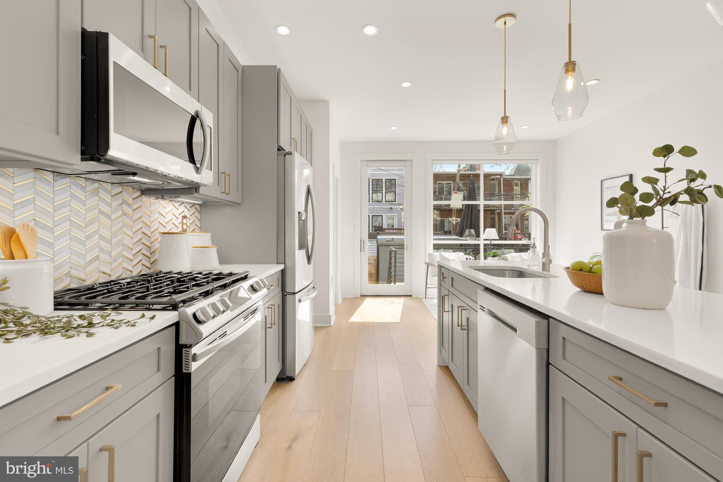 1342 MERIDIAN PL NW, WASHINGTON, District Of Columbia 20010, 5 Bedrooms Bedrooms, ,3 BathroomsBathrooms,Residential,For sale,1342 MERIDIAN PL NW,DCDC2198634 MLS # DCDC2198634