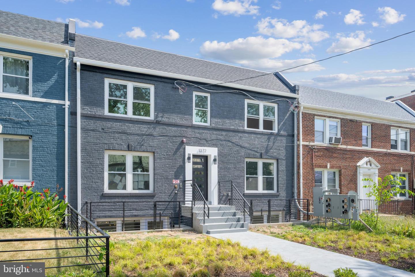 1372 BRYANT ST NE #201, WASHINGTON, District Of Columbia 20018, 2 Bedrooms Bedrooms, ,2 BathroomsBathrooms,Residential,For sale,1372 BRYANT ST NE #201,DCDC2198638 MLS # DCDC2198638