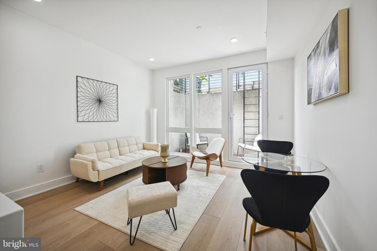 1372 BRYANT ST NE #201, WASHINGTON, District Of Columbia 20018, 2 Bedrooms Bedrooms, ,2 BathroomsBathrooms,Residential,For sale,1372 BRYANT ST NE #201,DCDC2198638 MLS # DCDC2198638