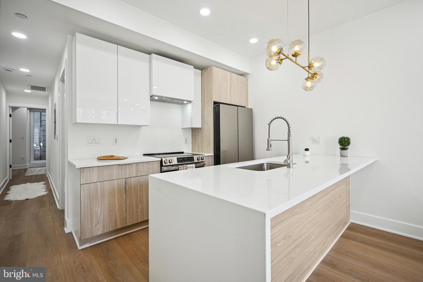 1372 BRYANT ST NE #201, WASHINGTON, District Of Columbia 20018, 2 Bedrooms Bedrooms, ,2 BathroomsBathrooms,Residential,For sale,1372 BRYANT ST NE #201,DCDC2198638 MLS # DCDC2198638