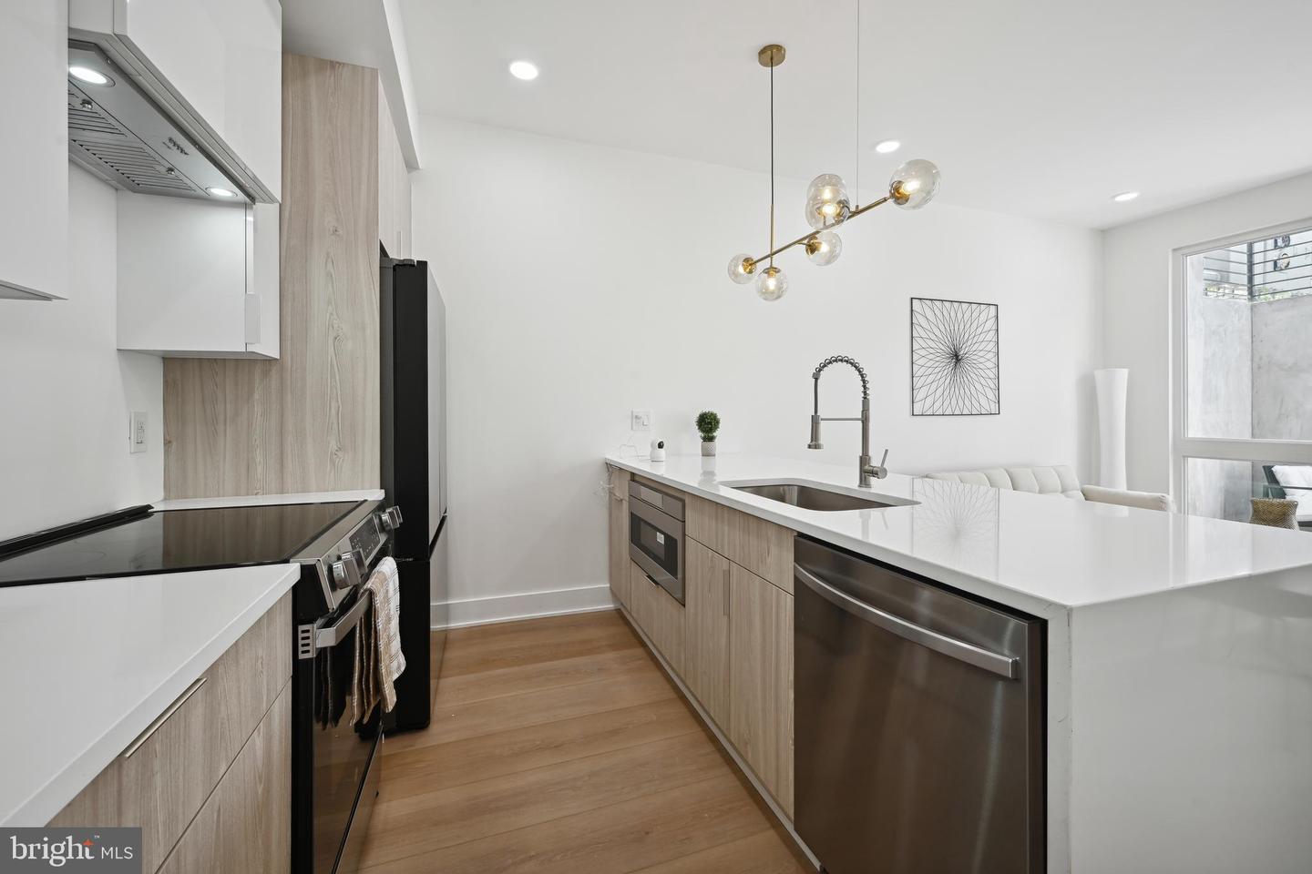 1372 BRYANT ST NE #201, WASHINGTON, District Of Columbia 20018, 2 Bedrooms Bedrooms, ,2 BathroomsBathrooms,Residential,For sale,1372 BRYANT ST NE #201,DCDC2198638 MLS # DCDC2198638