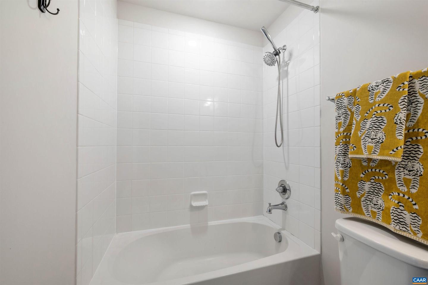 915 FLAT WATERS LN, CHARLOTTESVILLE, Virginia 22911, 3 Bedrooms Bedrooms, ,3 BathroomsBathrooms,Residential,For sale,915 FLAT WATERS LN,663973 MLS # 663973