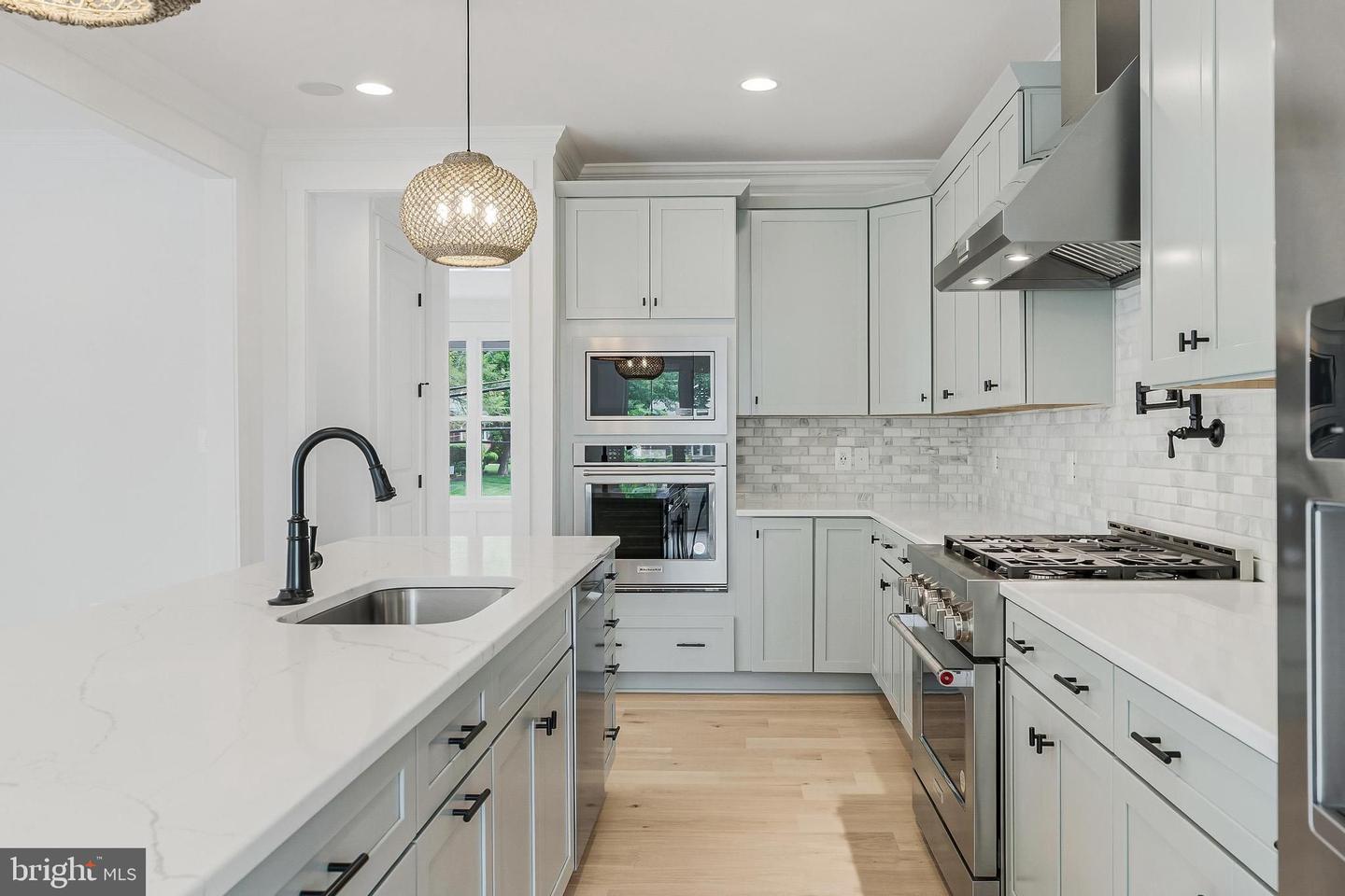 4763 WILLIAMSBURG BLVD, ARLINGTON, Virginia 22207, 6 Bedrooms Bedrooms, ,5 BathroomsBathrooms,Residential,For sale,4763 WILLIAMSBURG BLVD,VAAR2056916 MLS # VAAR2056916