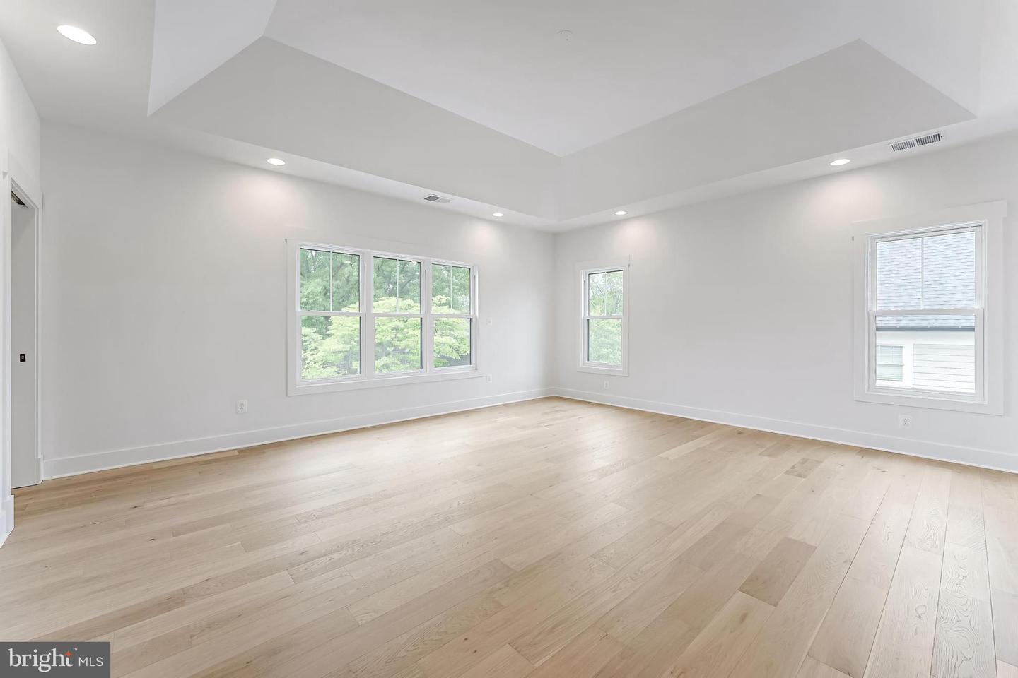 4763 WILLIAMSBURG BLVD, ARLINGTON, Virginia 22207, 6 Bedrooms Bedrooms, ,5 BathroomsBathrooms,Residential,For sale,4763 WILLIAMSBURG BLVD,VAAR2056916 MLS # VAAR2056916