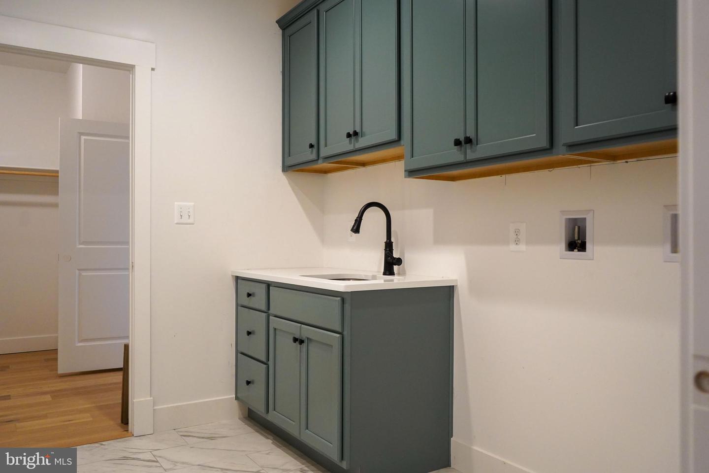 4763 WILLIAMSBURG BLVD, ARLINGTON, Virginia 22207, 6 Bedrooms Bedrooms, ,5 BathroomsBathrooms,Residential,For sale,4763 WILLIAMSBURG BLVD,VAAR2056916 MLS # VAAR2056916