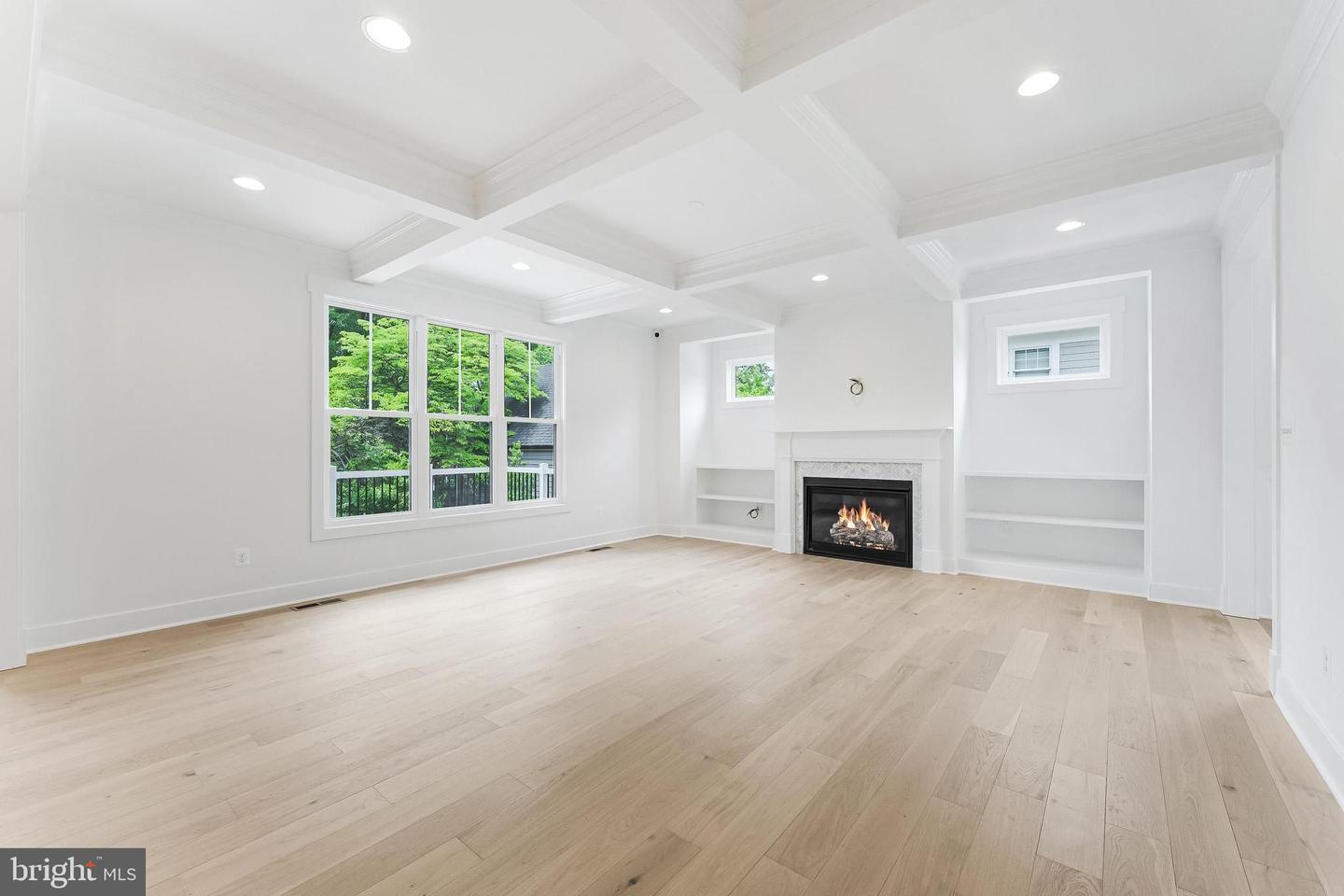 4763 WILLIAMSBURG BLVD, ARLINGTON, Virginia 22207, 6 Bedrooms Bedrooms, ,5 BathroomsBathrooms,Residential,For sale,4763 WILLIAMSBURG BLVD,VAAR2056916 MLS # VAAR2056916