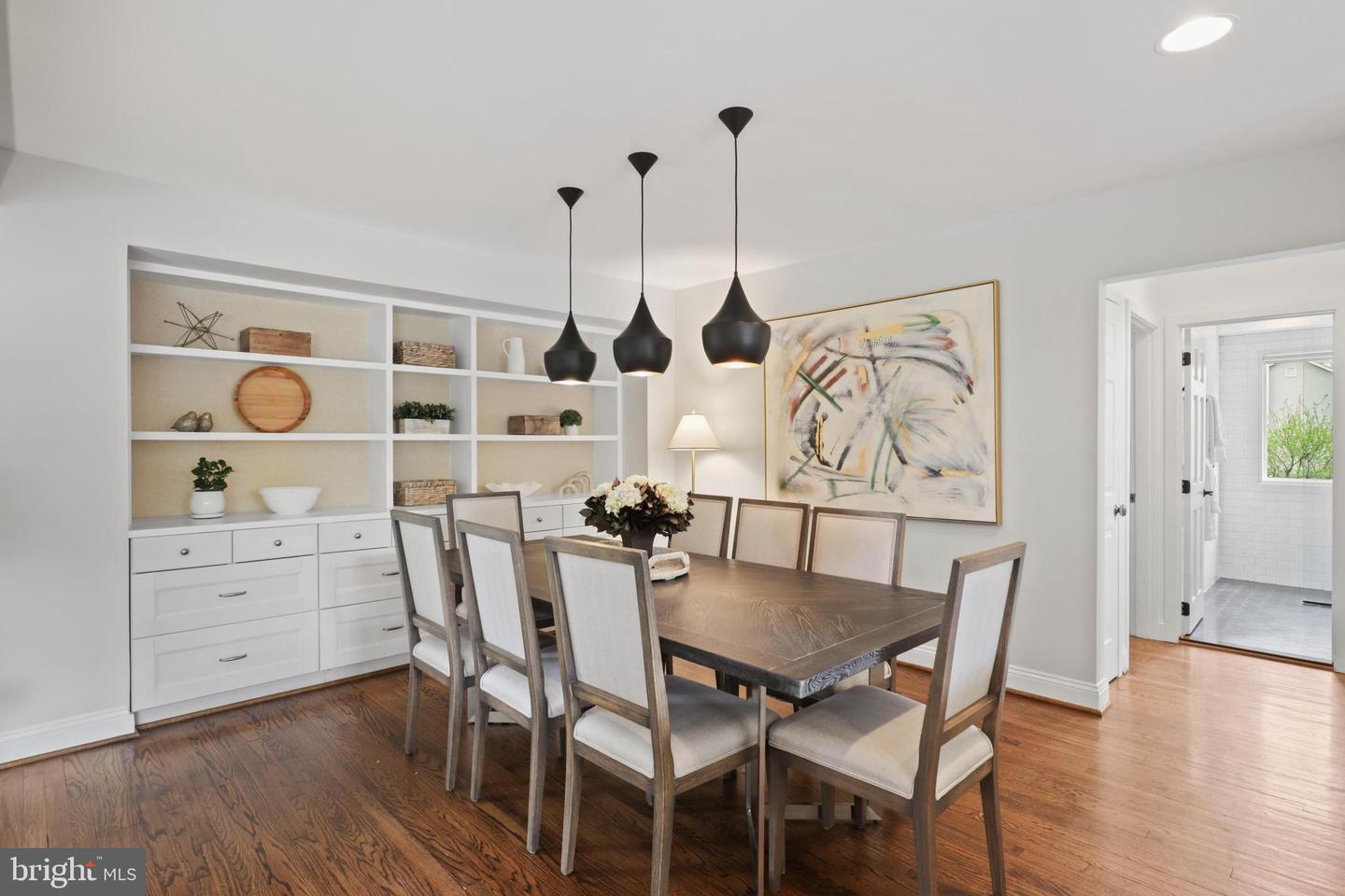 865 N JEFFERSON ST, ARLINGTON, Virginia 22205, 5 Bedrooms Bedrooms, ,4 BathroomsBathrooms,Residential,For sale,865 N JEFFERSON ST,VAAR2056918 MLS # VAAR2056918