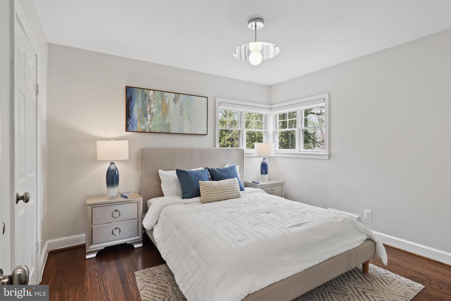 865 N JEFFERSON ST, ARLINGTON, Virginia 22205, 5 Bedrooms Bedrooms, ,4 BathroomsBathrooms,Residential,For sale,865 N JEFFERSON ST,VAAR2056918 MLS # VAAR2056918