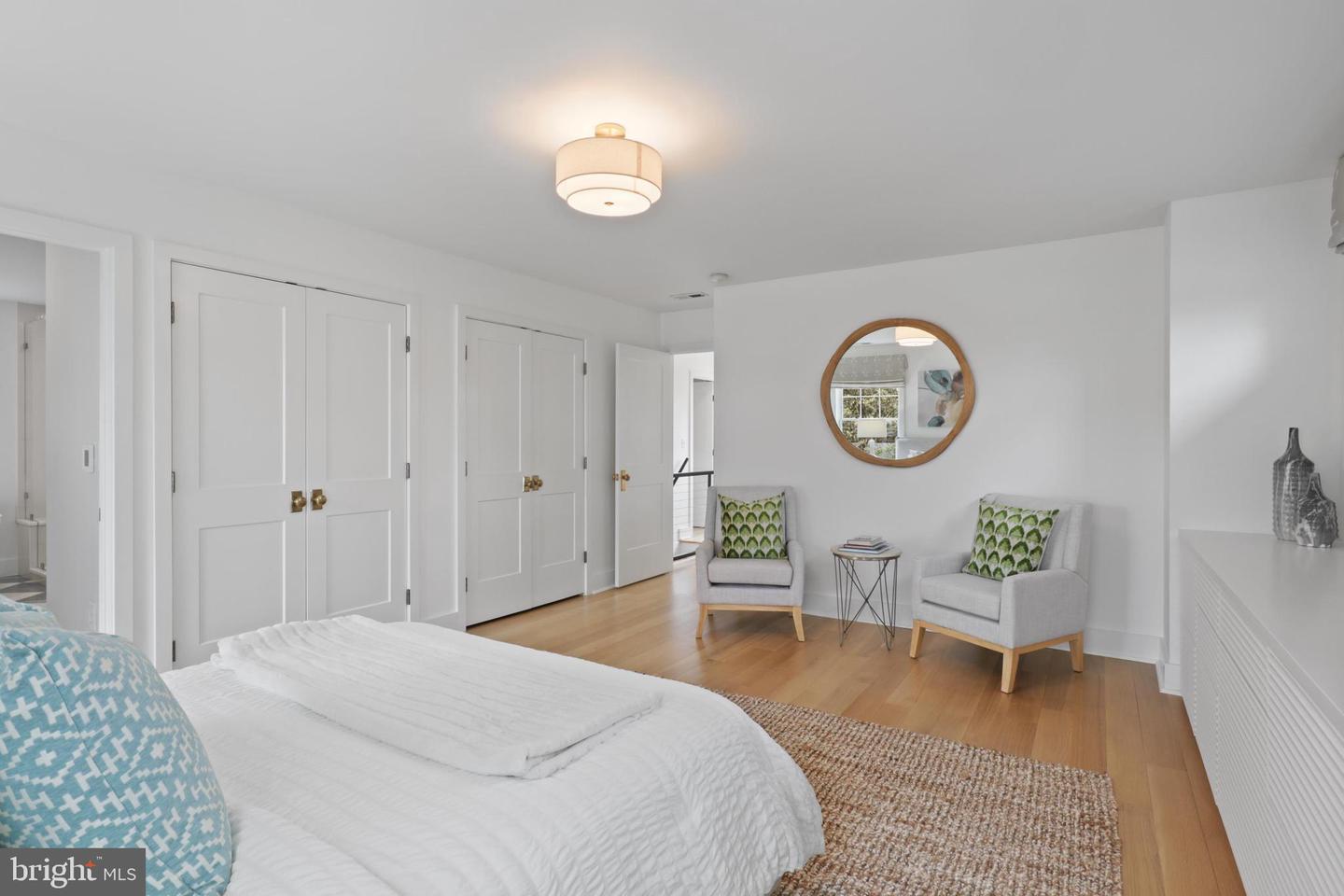865 N JEFFERSON ST, ARLINGTON, Virginia 22205, 5 Bedrooms Bedrooms, ,4 BathroomsBathrooms,Residential,For sale,865 N JEFFERSON ST,VAAR2056918 MLS # VAAR2056918