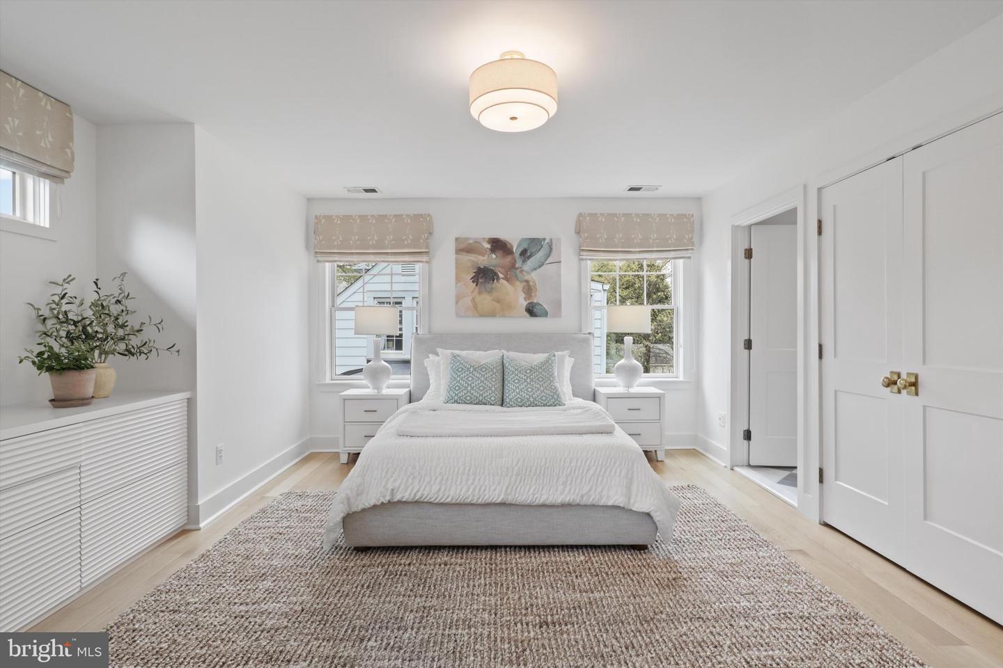 865 N JEFFERSON ST, ARLINGTON, Virginia 22205, 5 Bedrooms Bedrooms, ,4 BathroomsBathrooms,Residential,For sale,865 N JEFFERSON ST,VAAR2056918 MLS # VAAR2056918