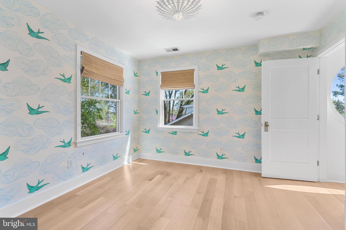 865 N JEFFERSON ST, ARLINGTON, Virginia 22205, 5 Bedrooms Bedrooms, ,4 BathroomsBathrooms,Residential,For sale,865 N JEFFERSON ST,VAAR2056918 MLS # VAAR2056918