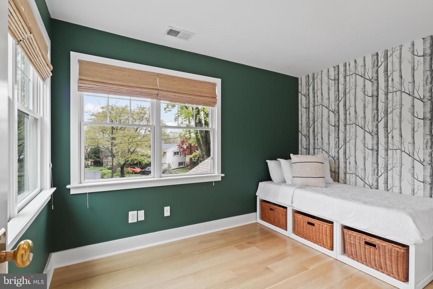865 N JEFFERSON ST, ARLINGTON, Virginia 22205, 5 Bedrooms Bedrooms, ,4 BathroomsBathrooms,Residential,For sale,865 N JEFFERSON ST,VAAR2056918 MLS # VAAR2056918
