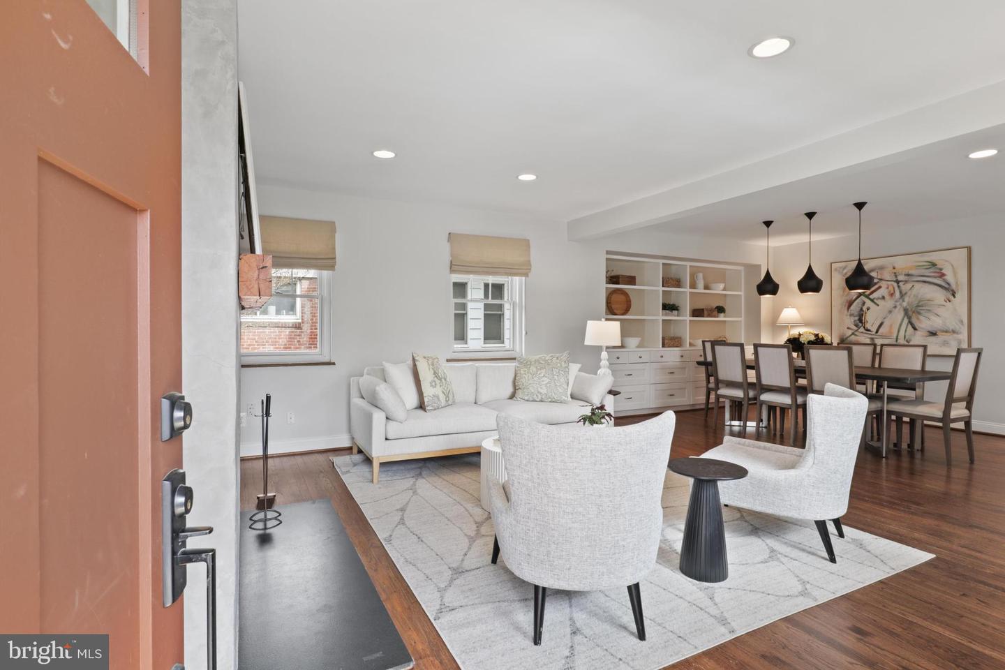 865 N JEFFERSON ST, ARLINGTON, Virginia 22205, 5 Bedrooms Bedrooms, ,4 BathroomsBathrooms,Residential,For sale,865 N JEFFERSON ST,VAAR2056918 MLS # VAAR2056918