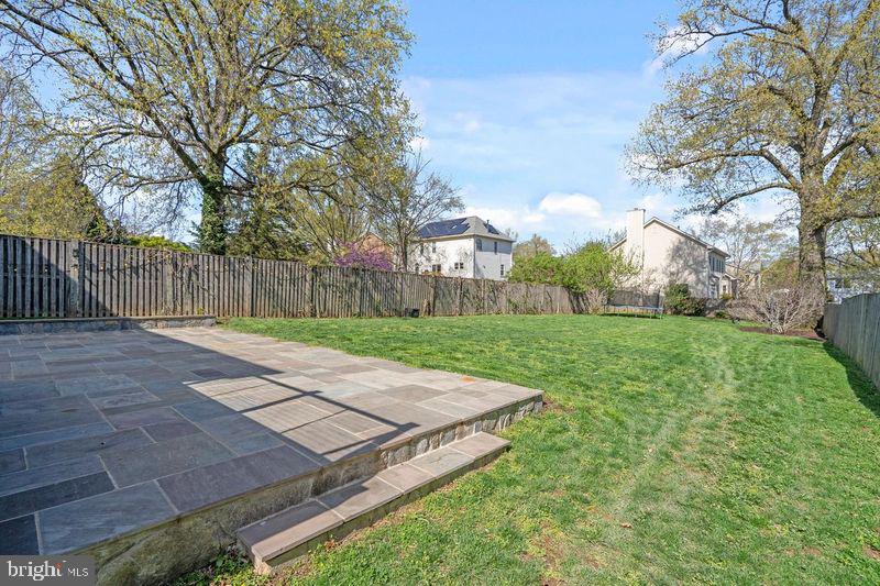 865 N JEFFERSON ST, ARLINGTON, Virginia 22205, 5 Bedrooms Bedrooms, ,4 BathroomsBathrooms,Residential,For sale,865 N JEFFERSON ST,VAAR2056918 MLS # VAAR2056918