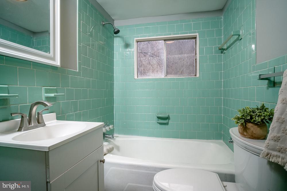 1121 MONACAN TRAIL RD, CHARLOTTESVILLE, Virginia 22903, 3 Bedrooms Bedrooms, ,1 BathroomBathrooms,Residential,For sale,1121 MONACAN TRAIL RD,VAAB2000964 MLS # VAAB2000964