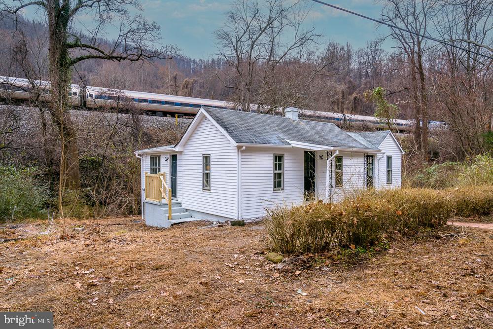 1121 MONACAN TRAIL RD, CHARLOTTESVILLE, Virginia 22903, 3 Bedrooms Bedrooms, ,1 BathroomBathrooms,Residential,For sale,1121 MONACAN TRAIL RD,VAAB2000964 MLS # VAAB2000964