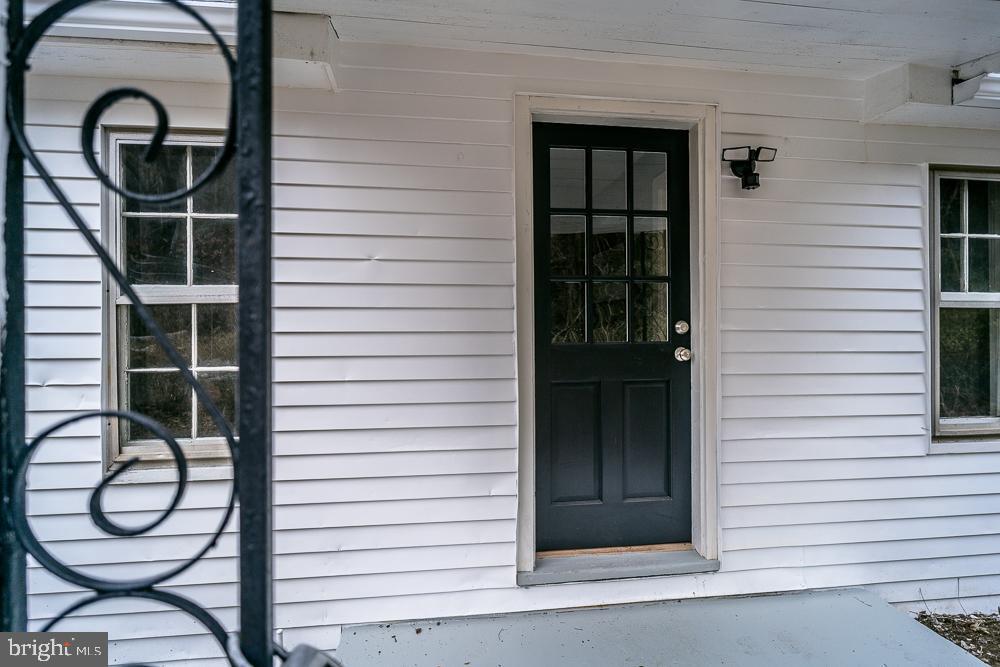 1121 MONACAN TRAIL RD, CHARLOTTESVILLE, Virginia 22903, 3 Bedrooms Bedrooms, ,1 BathroomBathrooms,Residential,For sale,1121 MONACAN TRAIL RD,VAAB2000964 MLS # VAAB2000964