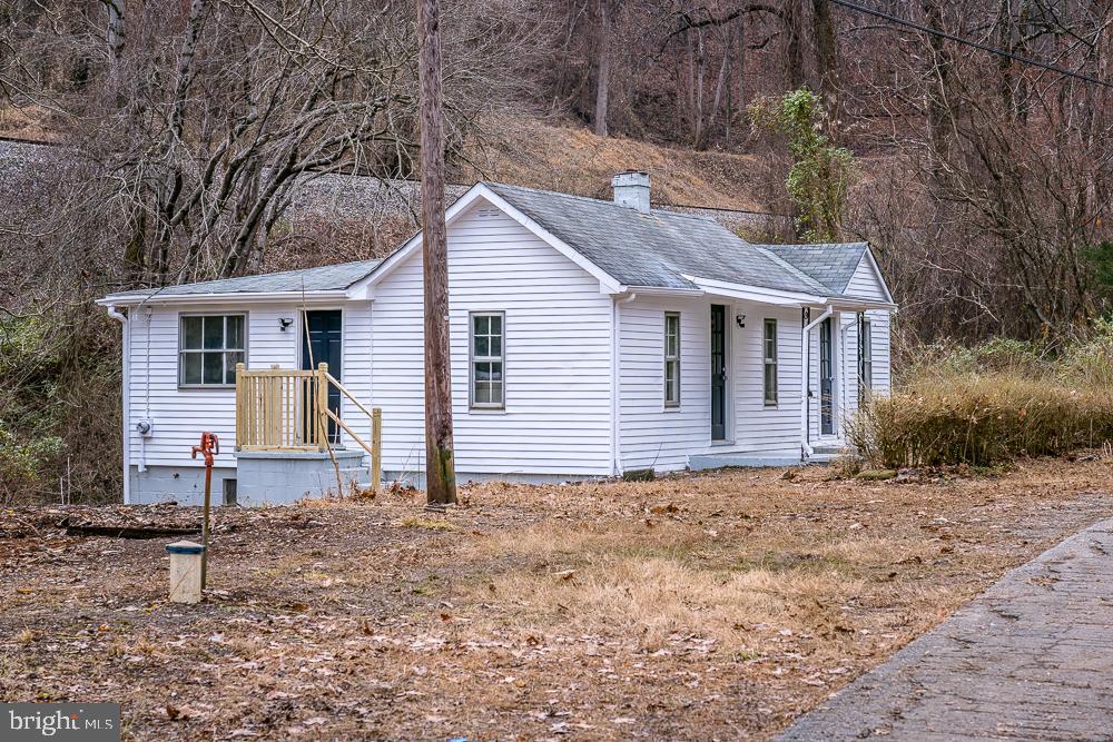 1121 MONACAN TRAIL RD, CHARLOTTESVILLE, Virginia 22903, 3 Bedrooms Bedrooms, ,1 BathroomBathrooms,Residential,For sale,1121 MONACAN TRAIL RD,VAAB2000964 MLS # VAAB2000964
