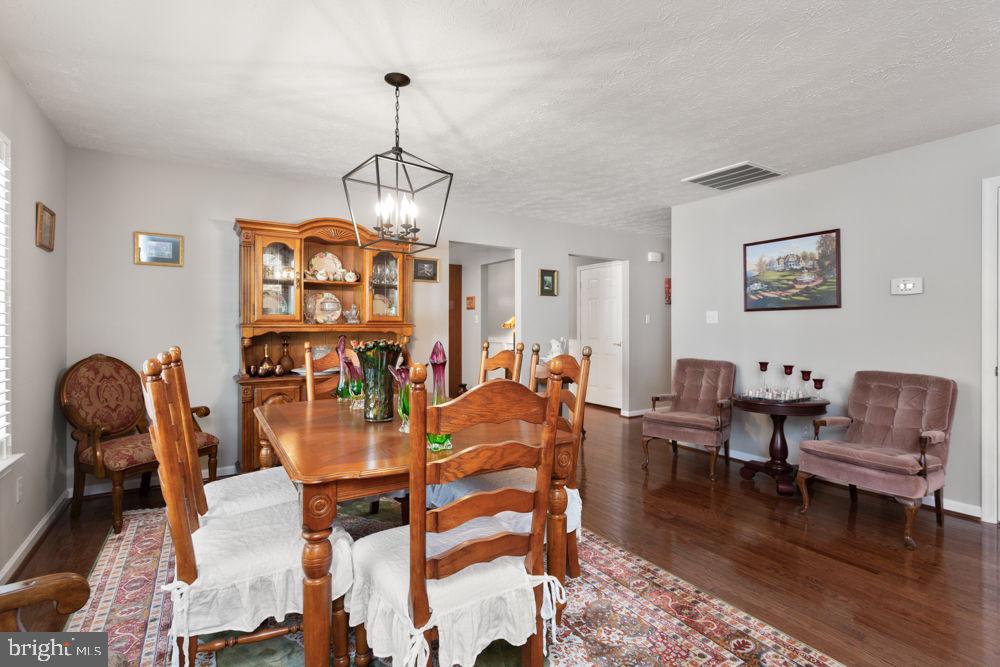 521 HICKORY GROVE CIR, HARRISONBURG, Virginia 22801, 2 Bedrooms Bedrooms, ,2 BathroomsBathrooms,Residential,For sale,521 HICKORY GROVE CIR,VAHC2000408 MLS # VAHC2000408