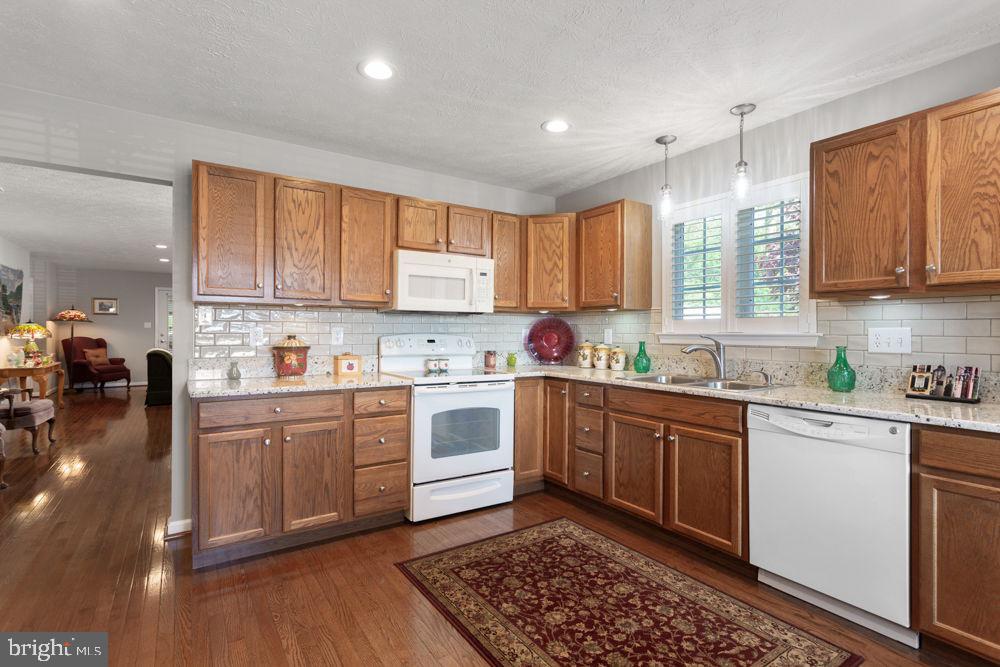 521 HICKORY GROVE CIR, HARRISONBURG, Virginia 22801, 2 Bedrooms Bedrooms, ,2 BathroomsBathrooms,Residential,For sale,521 HICKORY GROVE CIR,VAHC2000408 MLS # VAHC2000408